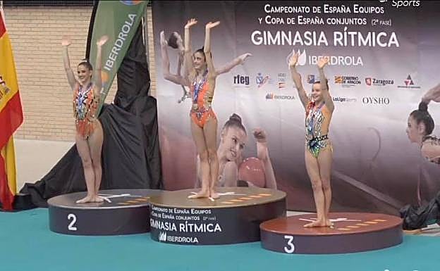 Doblete en el podio de cinta con las gimnastas alavesas Meana y Blanco. 
