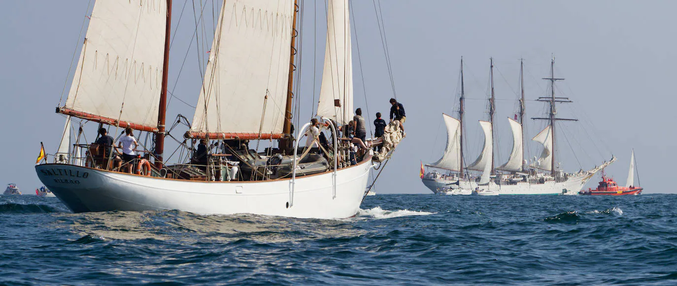 Fotos: El &#039;Juan Sebastián Elcano&#039; parte a Getaria