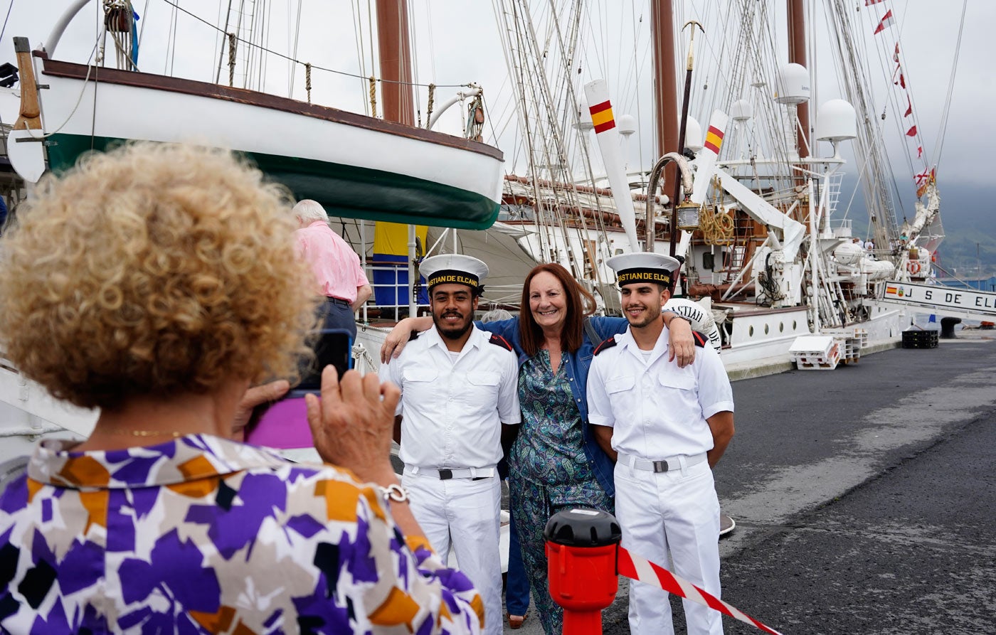 Fotos: El &#039;Juan Sebastián Elcano&#039; desafía a la tempestad en Getxo
