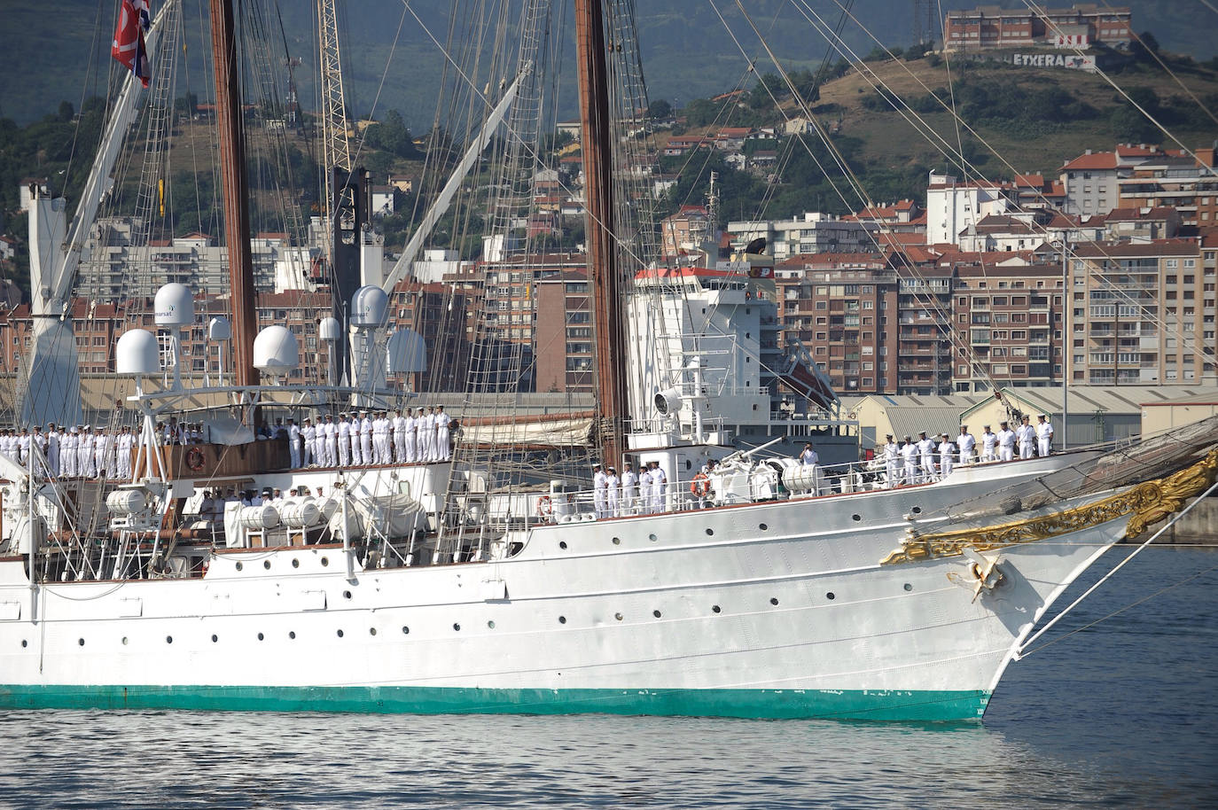 Fotos: El &#039;Juan Sebastián Elcano&#039; zarpa de Getxo