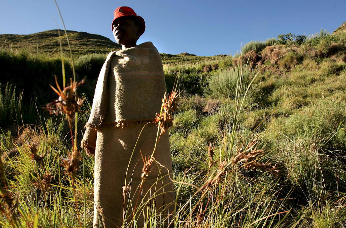 Lesoto: a causa de la inestabilidad política que vive el país, se recomienda extremar la precación en las visitas a Lesoto, tomar medidas de seguridad personal, evitar concentraciones y restringir los movimientos durante la noche.