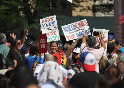 Imagen secundaria 1 - Nueva York recibe con un baño de masas a las campeonas del mundo