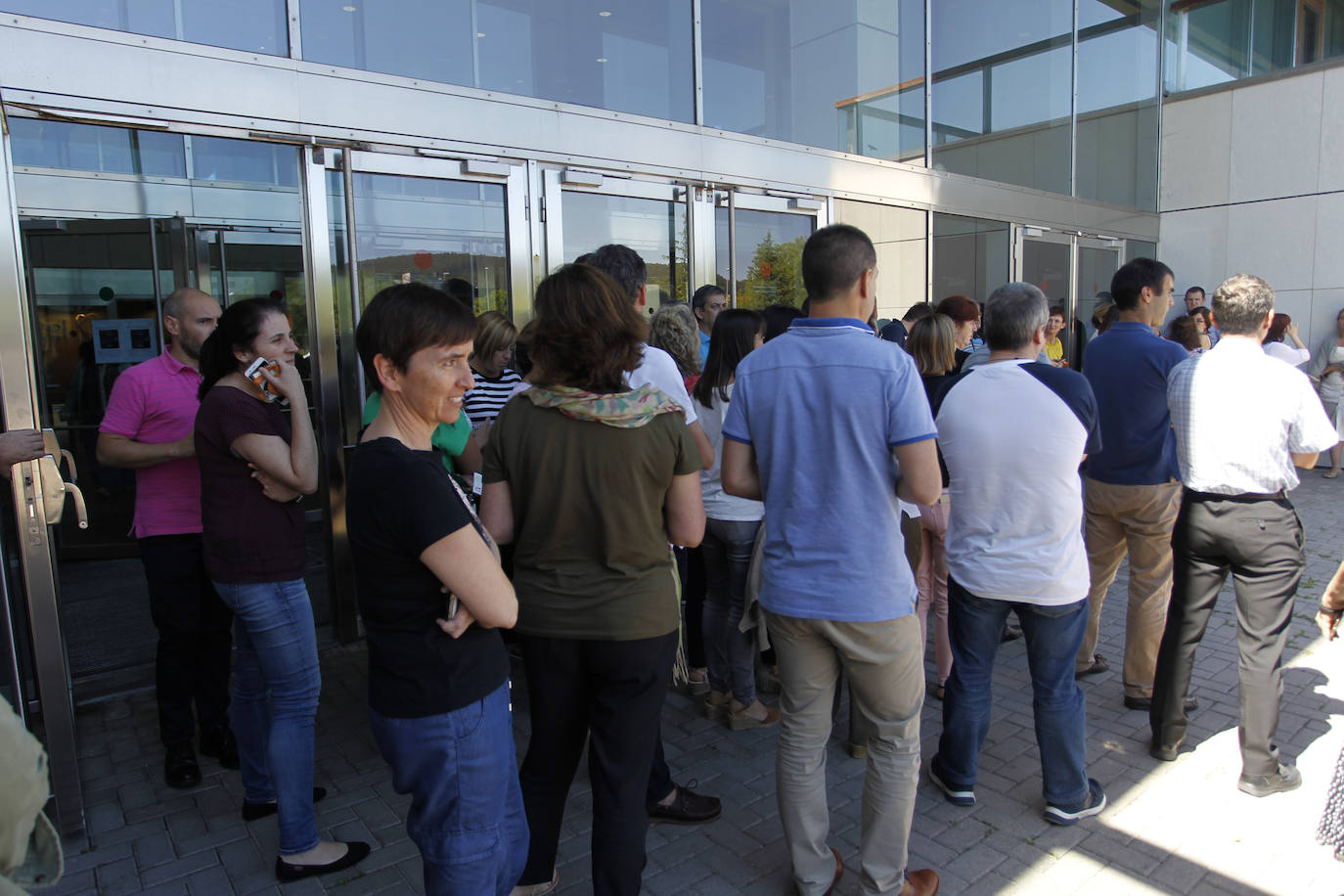 Fotos: La concentración de los trabajadores de Euskaltel, en imágenes