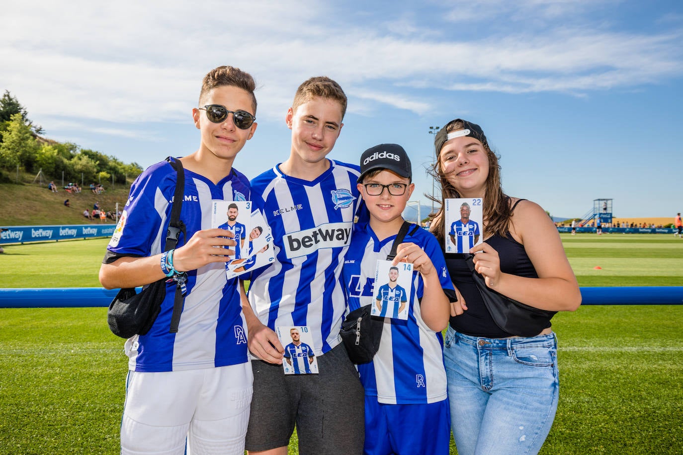 La sesión sirvió para que la hinchada conociera de primera mano a la nueva plantilla albiazul