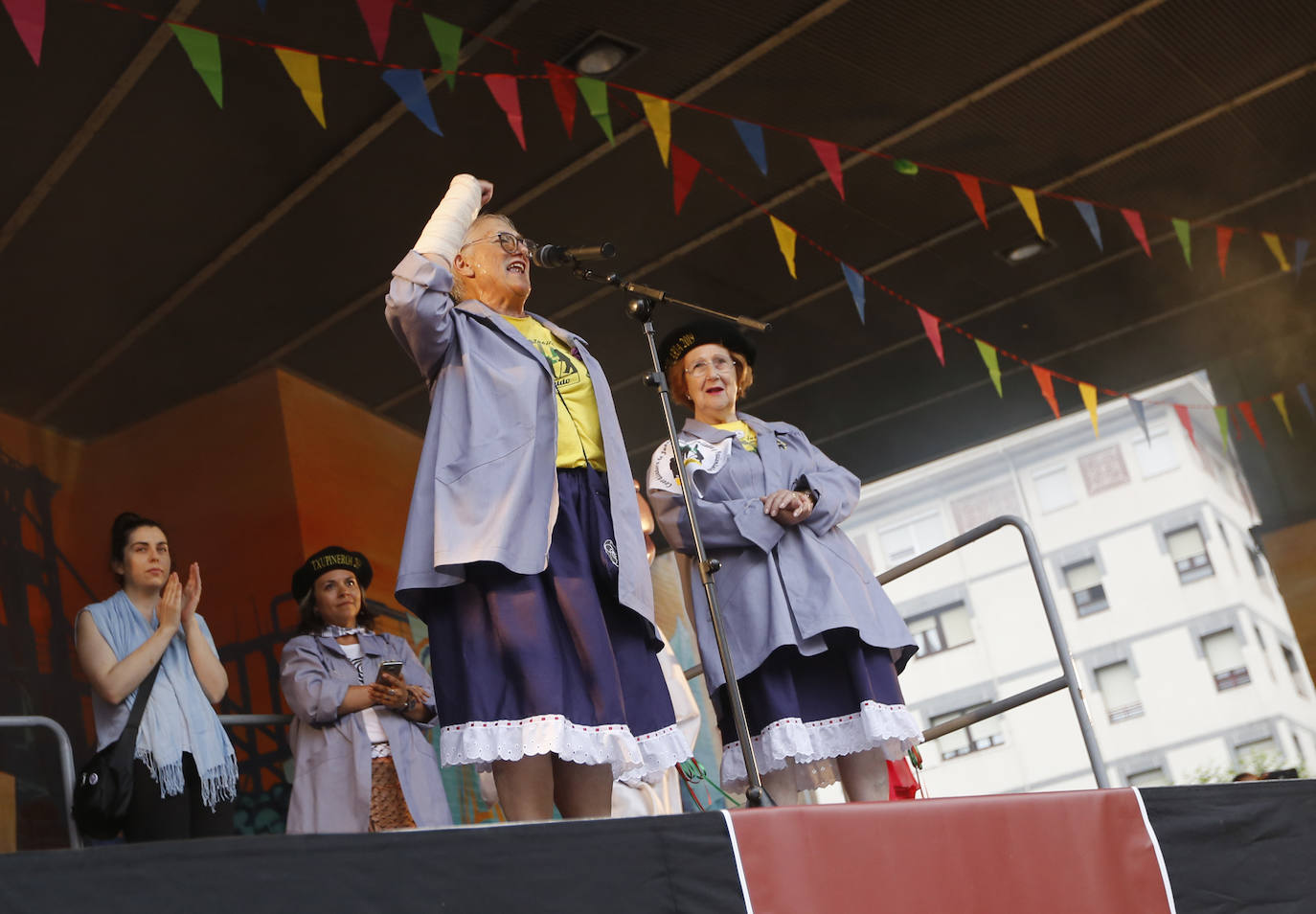 La localidad fabril, inmersa en los 'cármenes'