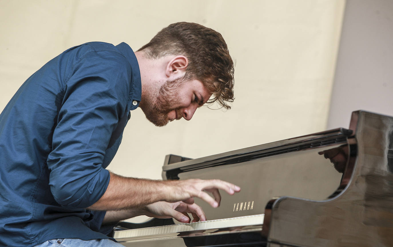 Fotos: El Festival de Jazz de Vitoria inunda de música el Jardín de Falerina