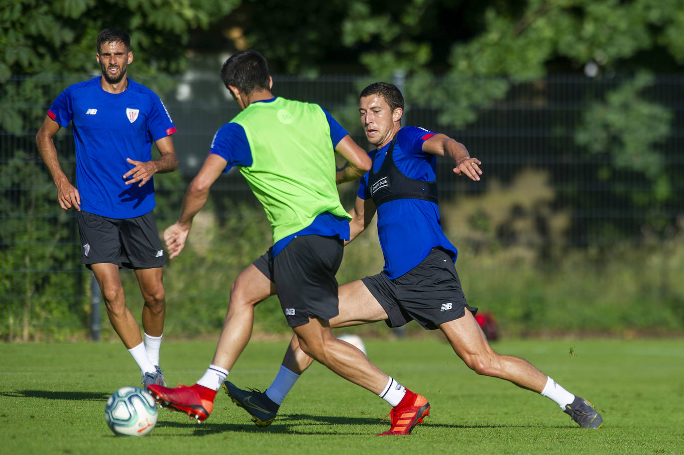 El Athletic entrena en Marienfeld.