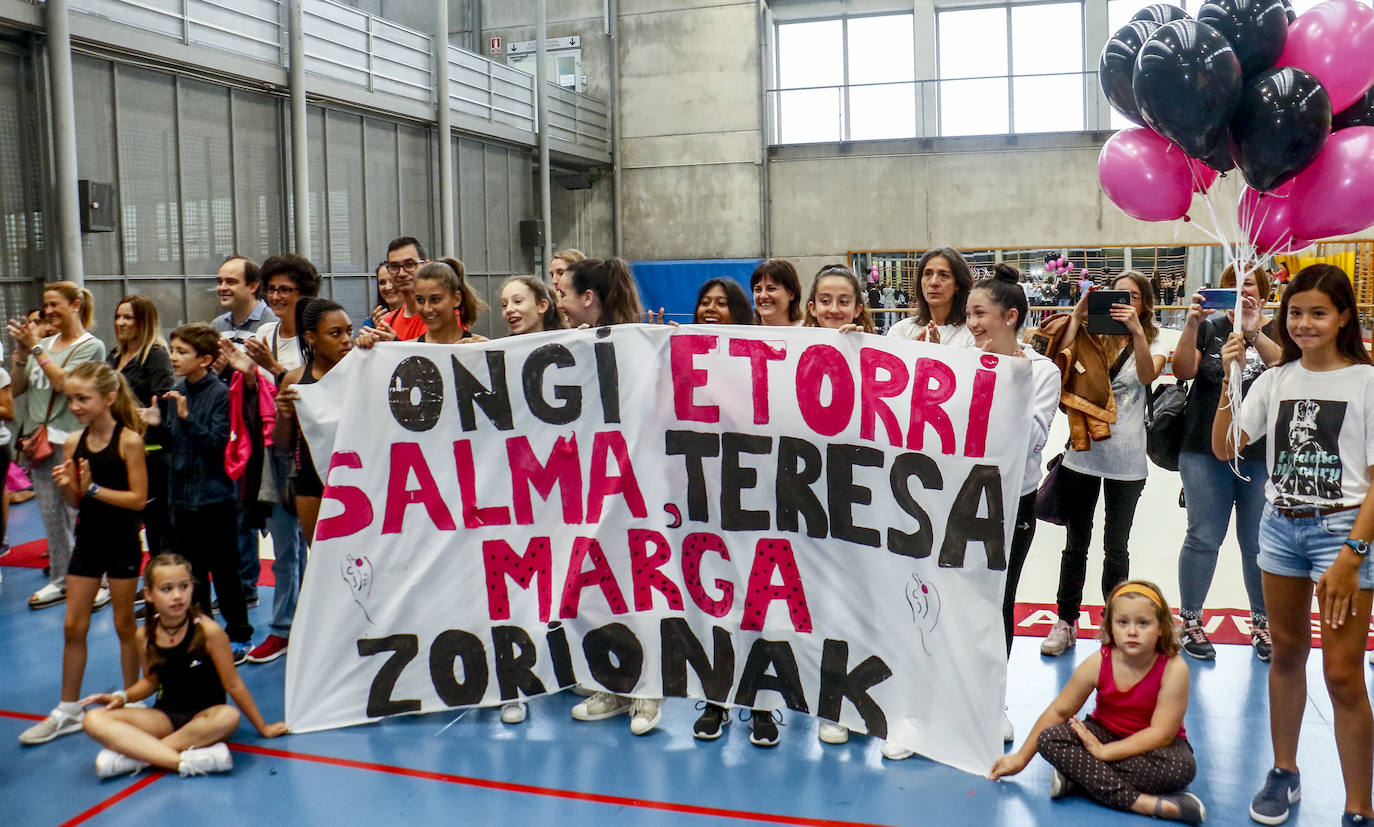 Fotos: Emotivo recibimiento a Salma Solaun de sus compañeras