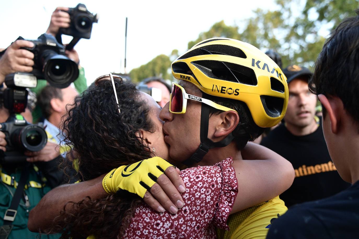 «Esto es como la droga, un vicio, ganas el Tour y ya piensas en otro», confesó el sábado tras sentenciar la carrera Egan Bernal, con la ingenuidad y el descaro de sus 22 años. Pero el debate en el mundo del ciclismo está abierto: ¿Puede marcar una era?