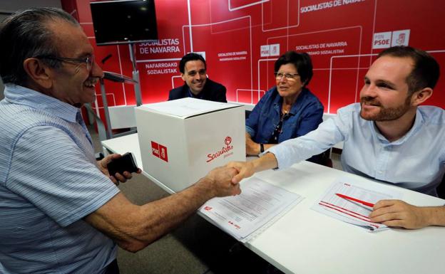 El Partido Socialista de Navarra (PSN) celebra una consulta vinculante para que sus militantes den o no el visto bueno al pacto programático y al acuerdo de gobierno para la investidura de su secretaria general, María Chivite, como presidenta de Navarra. 