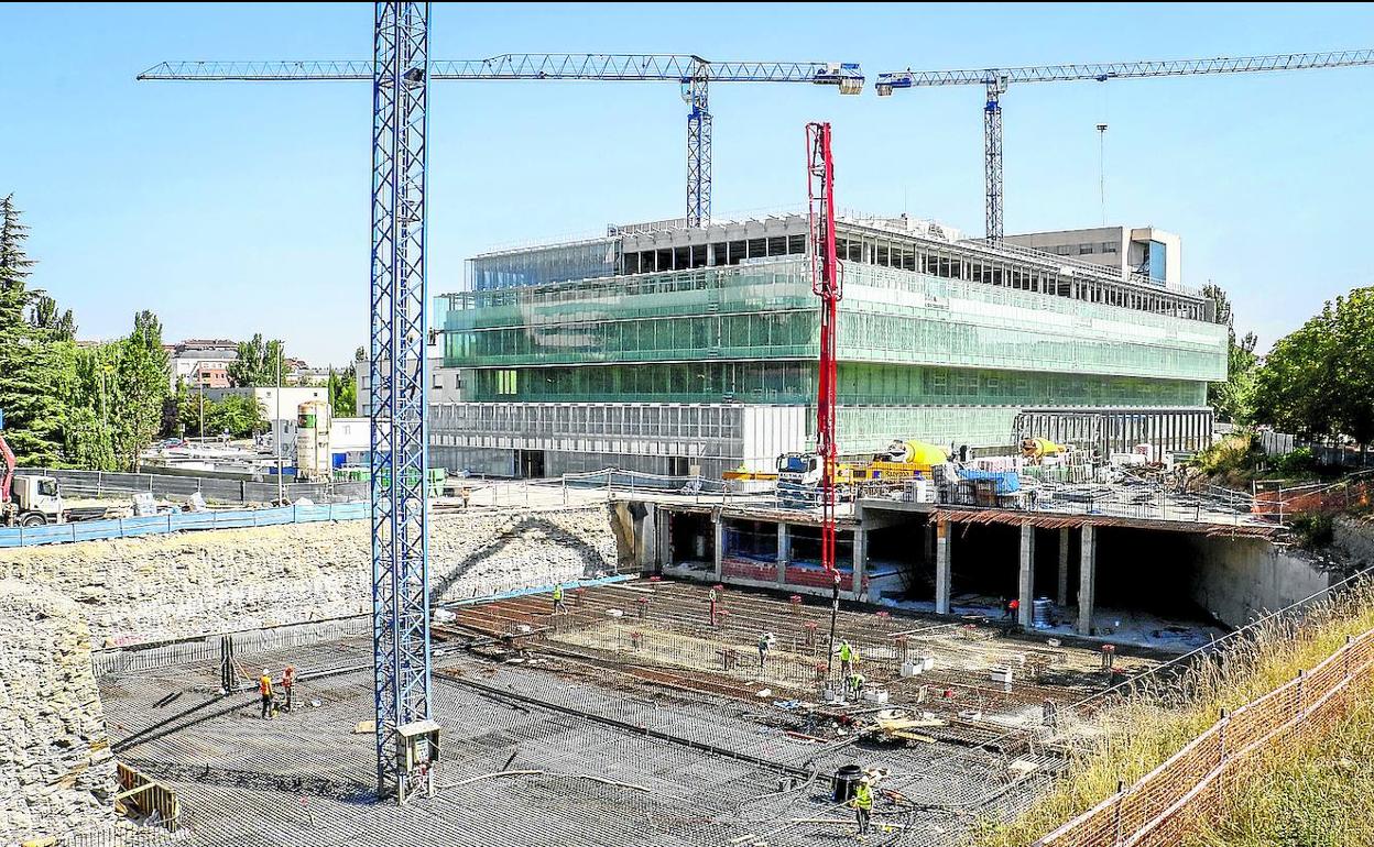 Aspecto que presentaban esta misma semana las obras del nuevo edificio de servicios centrales.