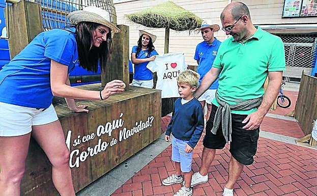 Establecimiento de lotería en un puerto deportivo vizcaíno. 