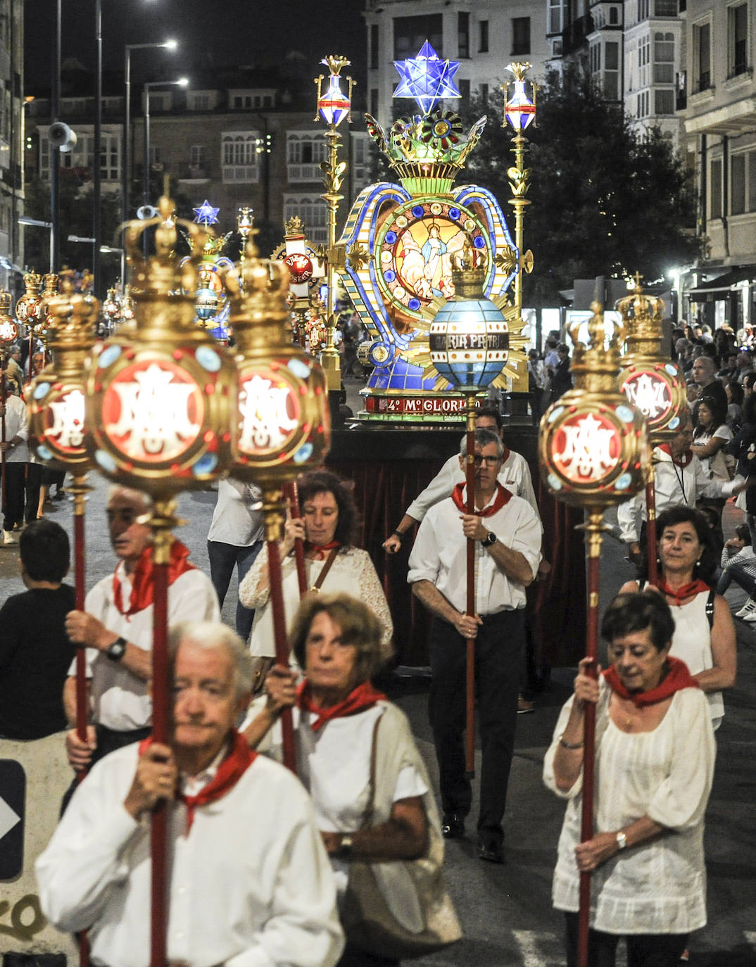 Fotos: La procesión del Rosario de los Faroles, en imágenes