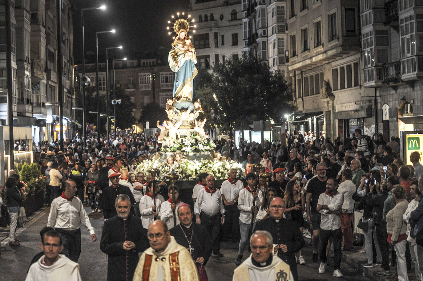 Fotos: La procesión del Rosario de los Faroles, en imágenes