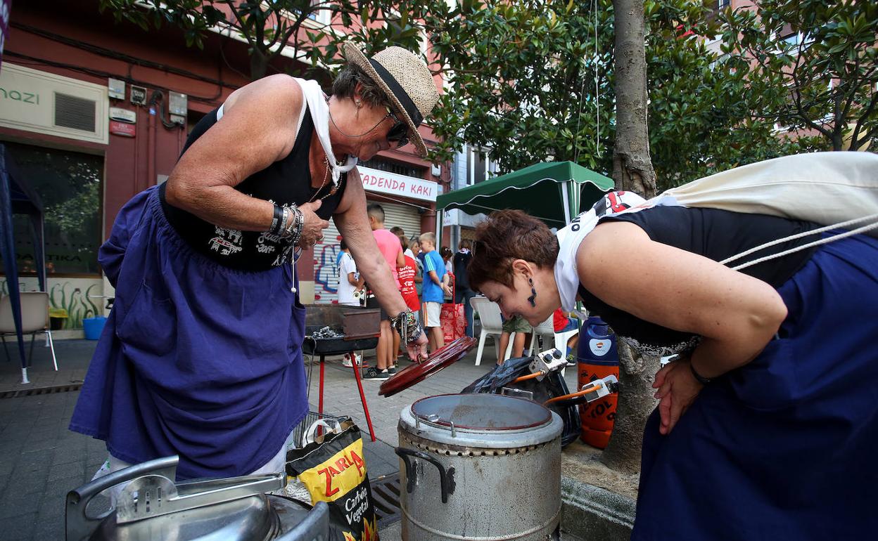 El concurso de putxeras solo fue una excusa más para demostrar que el ambiente es lo más importante en las fiestas de Romo. 