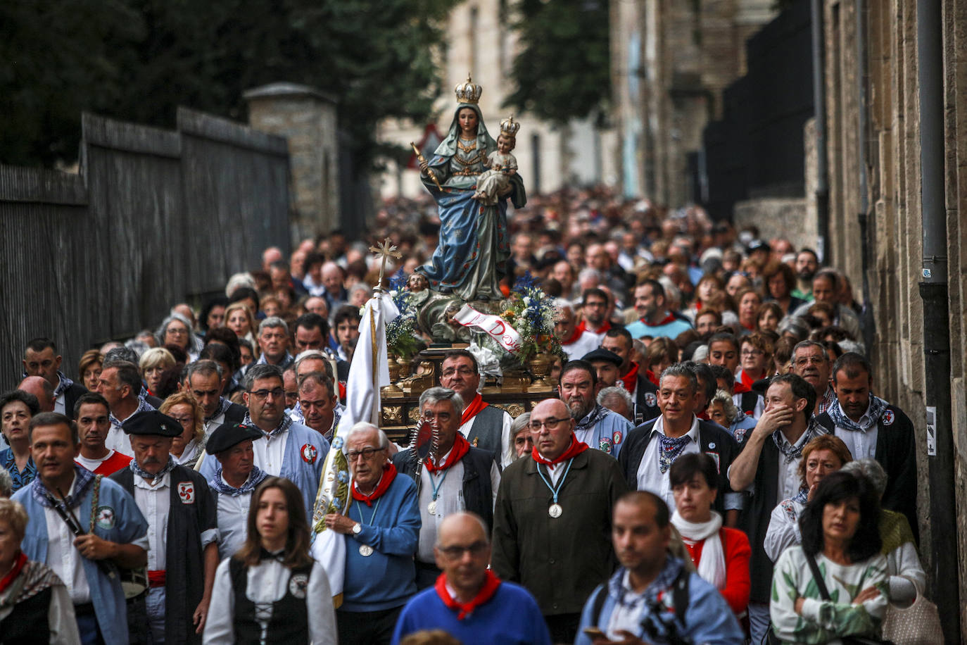 Fotos: Multitudinario Rosario de la Aurora