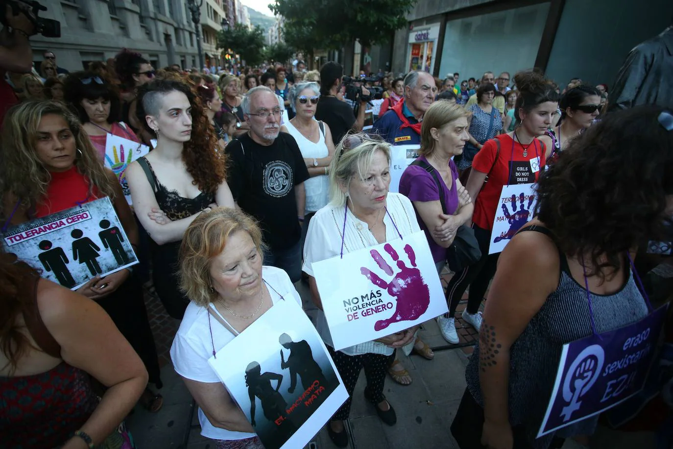Fotos: Cientos de personas se movilizan en Bilbao contra las agresiones sexistas