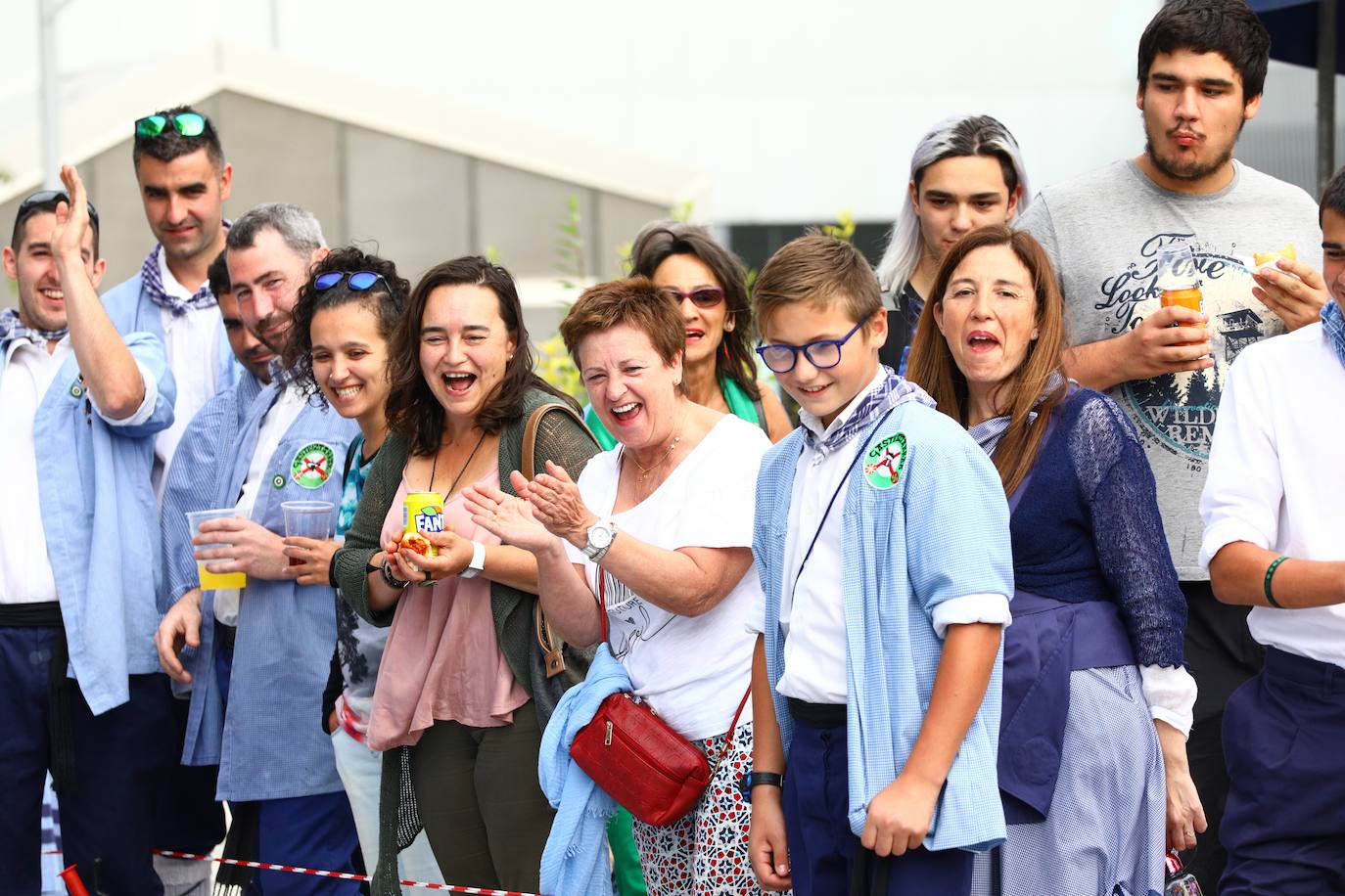 La cuadrilla Gasteiztarrak celebra su tercer Triatlón Blusístico, una cita solidaria con Aspace