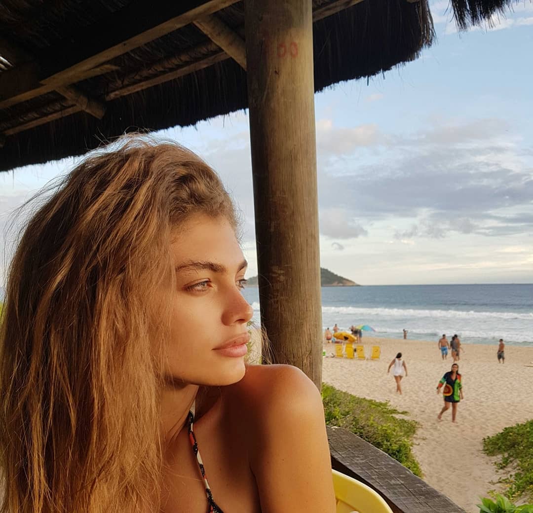 La contratación de Valentina Sampaio, brasileña de 22 años, se produce después de que la exclusiva firma lencera haya dicho adiós a su famoso desfile anual y justo antes de que haya dimitido el directivo que se oponía a la diversidad