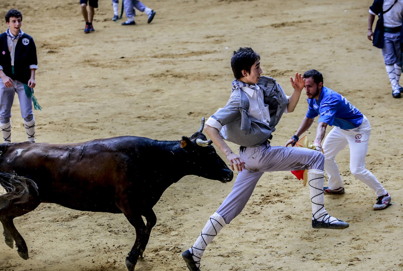 Fotos: Las imágenes de las vaquillas en La Blanca