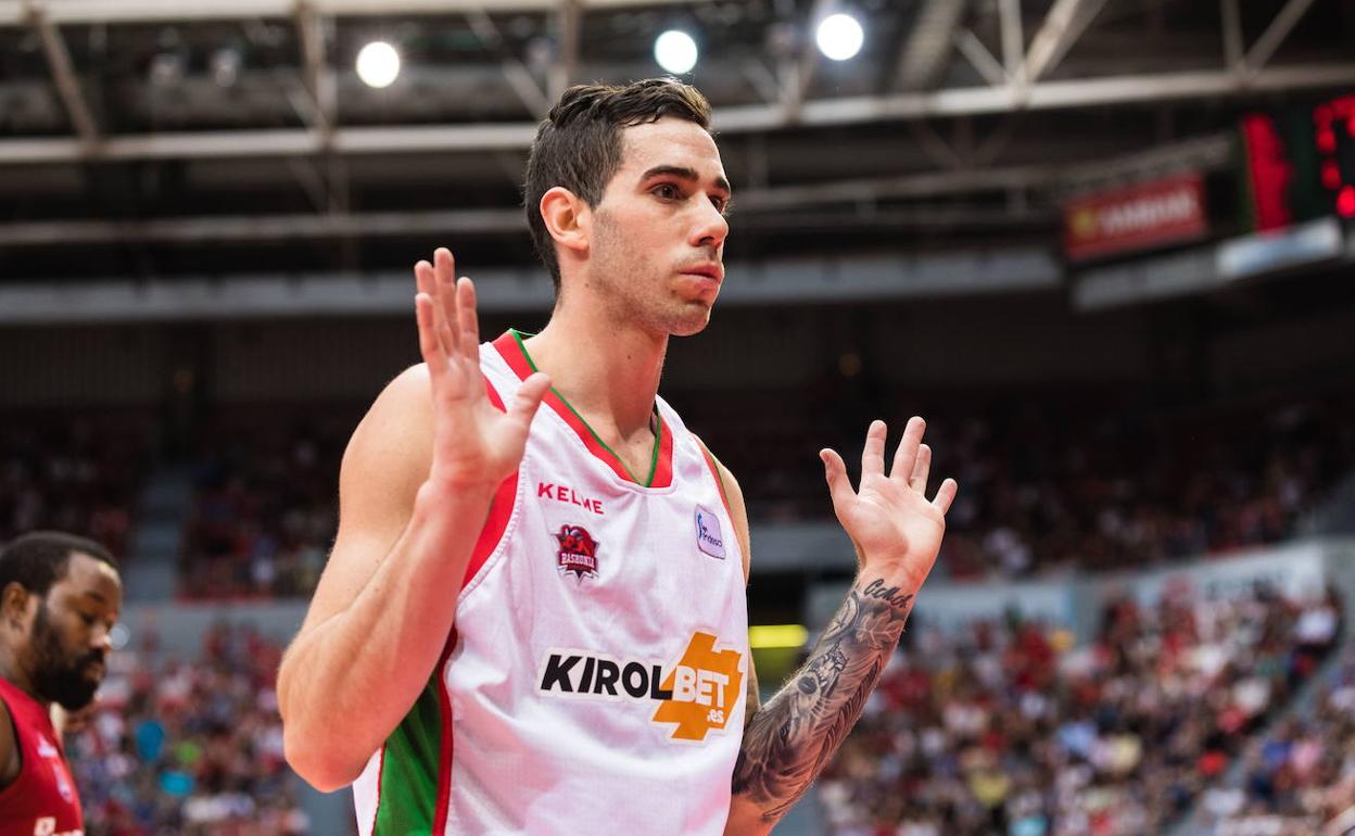Vildoza en un encuentro con el Baskonia. 