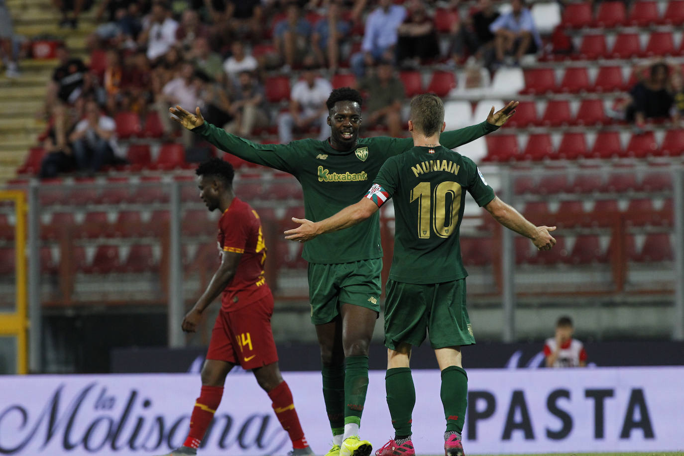 Fotos: El partido Athletic-Roma, en imágenes