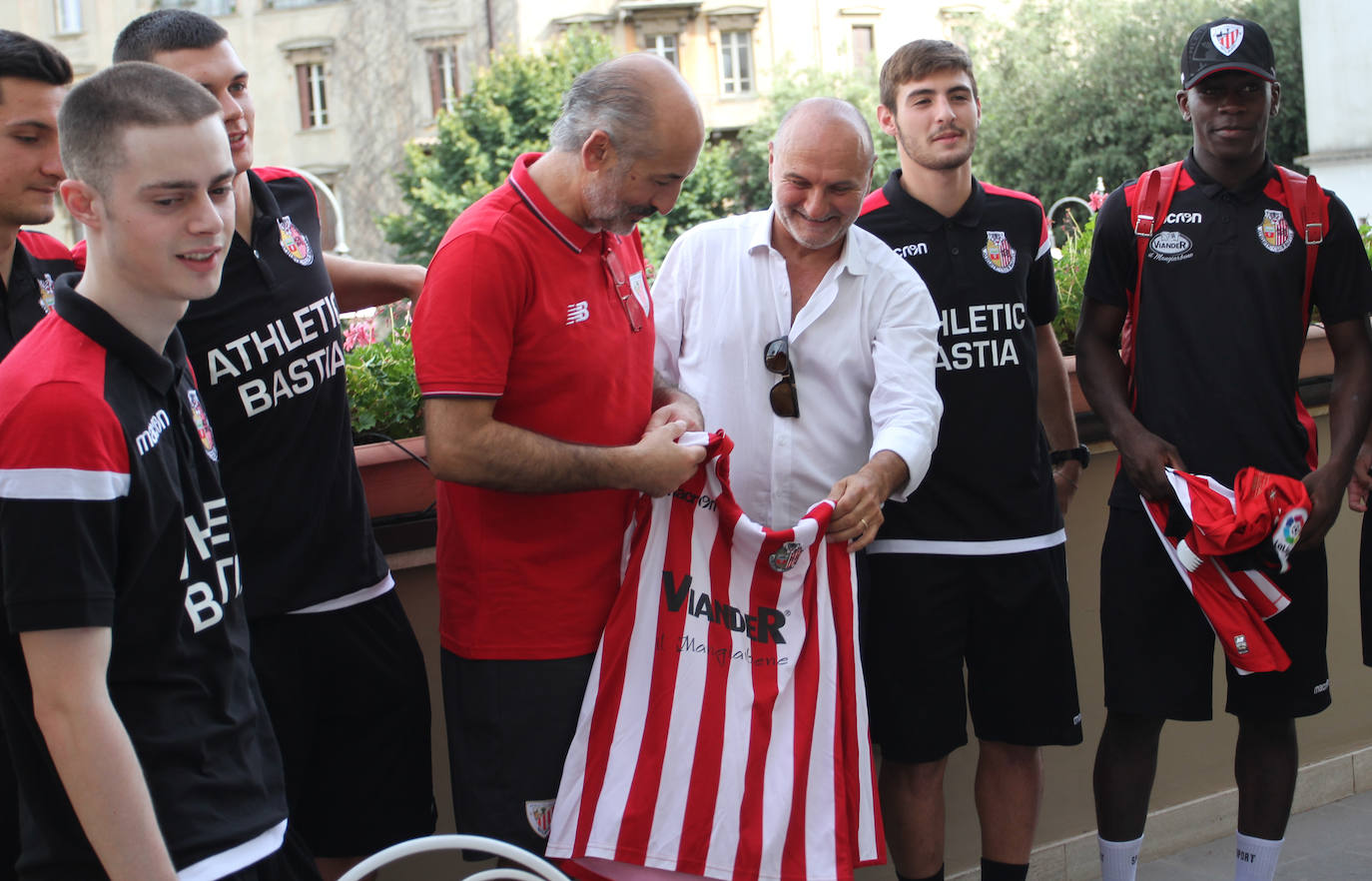 Fotos: Simpatizantes del Athletic en Perugia