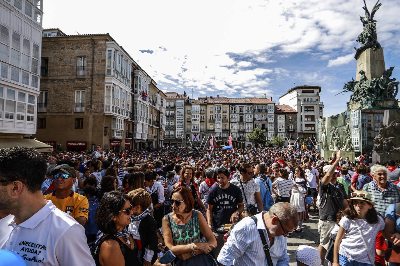 Fotos: Búscate en la baja de Edurne y Celedón txiki de La Blanca 2019