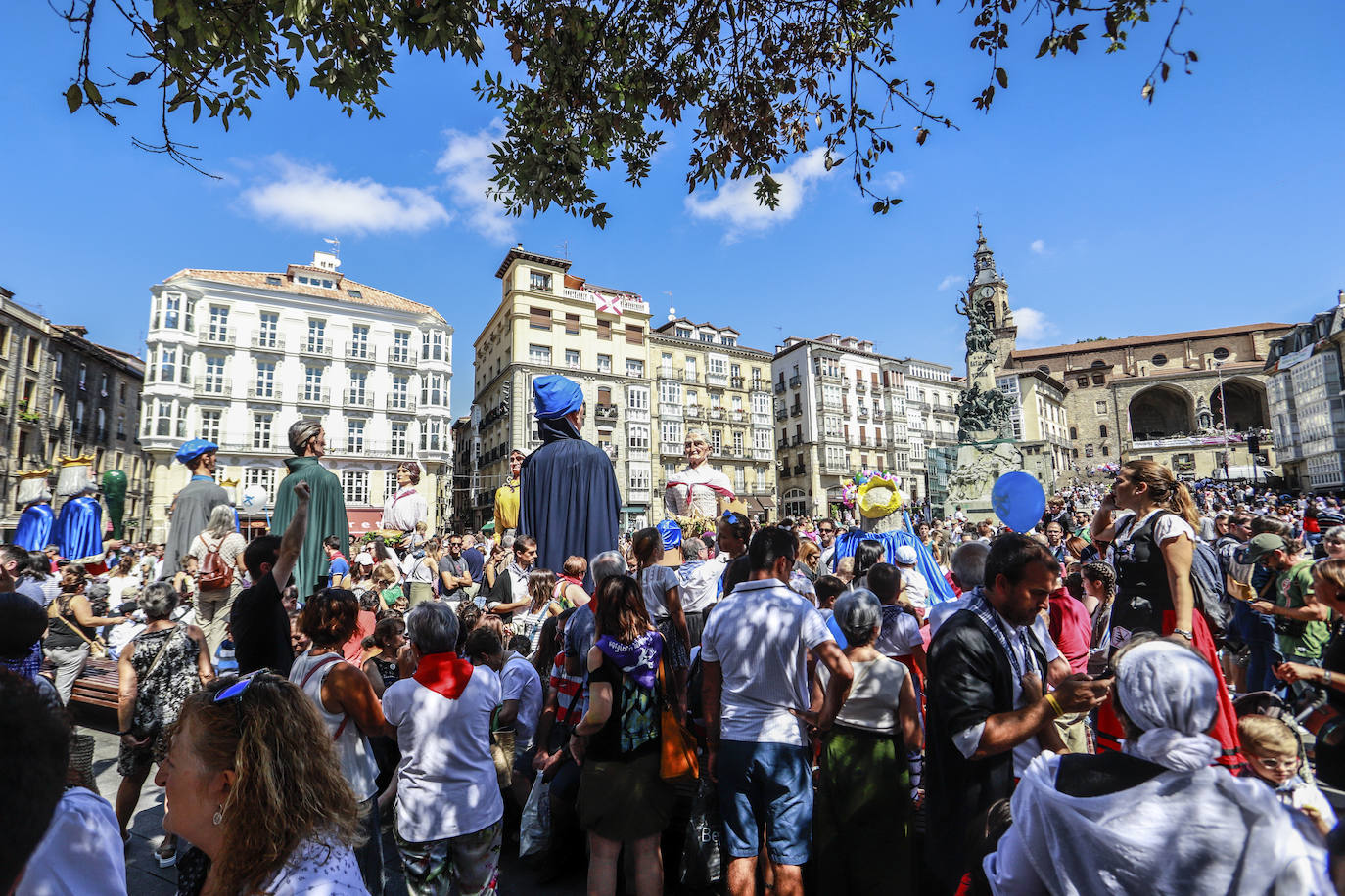 Fotos: Búscate en la baja de Edurne y Celedón txiki de La Blanca 2019