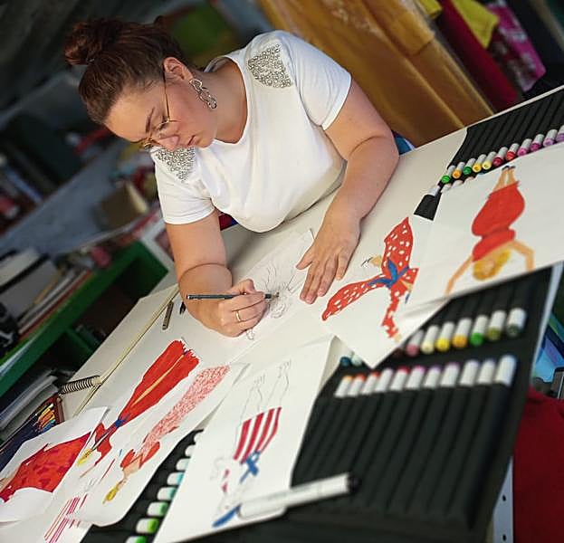 Marina Irazabal dibuja a su Maricurvy.