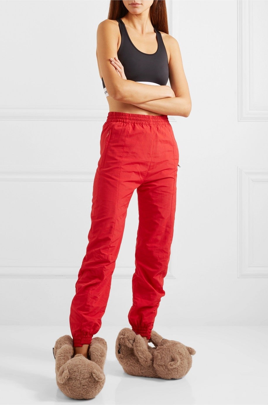 La firma georgiana de lujo Vetements vuelve a sorprender con su última extravagancia