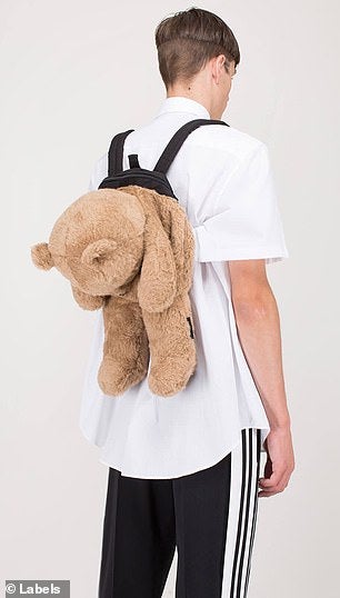 La firma georgiana de lujo Vetements vuelve a sorprender con su última extravagancia