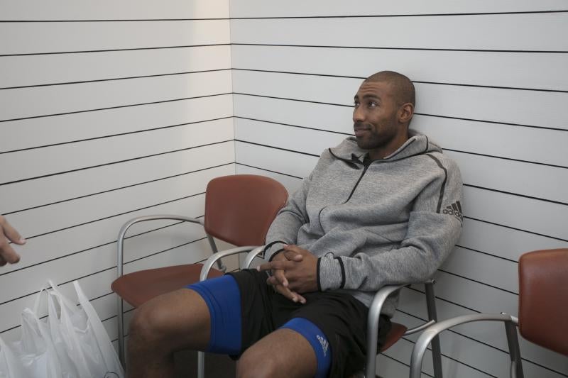 Fotos: Los jugadores del Baskonia pasan las pruebas médicas