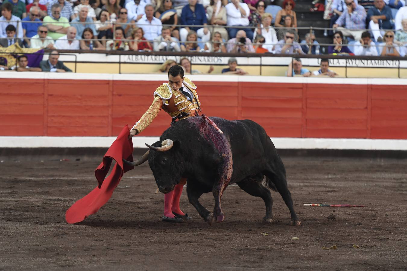 Fotos: Puerta grande de Paco Ureña en Vista Alegre tras cortar cuatro orejas