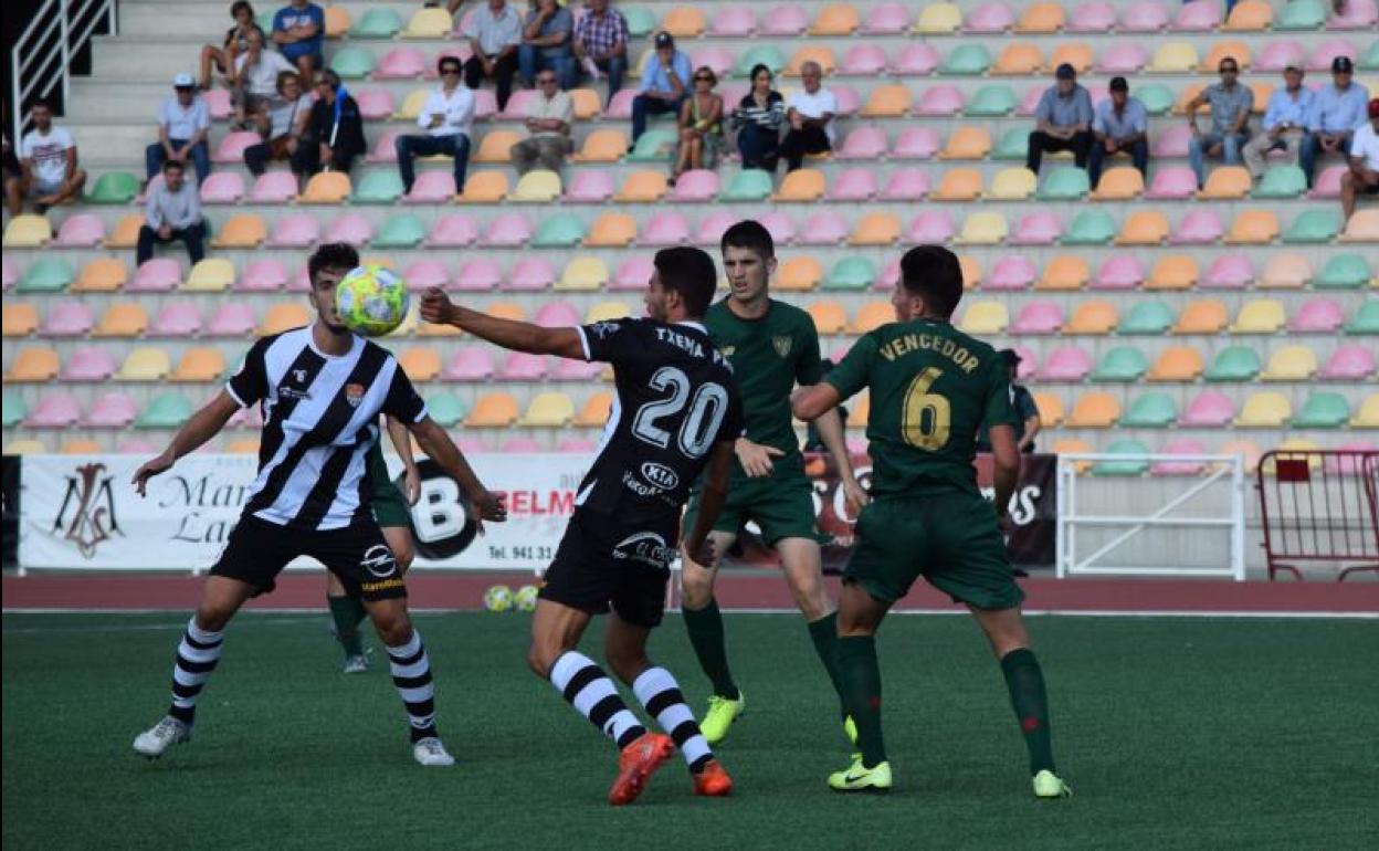 El Bilbao Athletic durante el partido disputado ante el Haro.