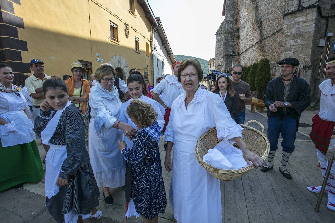 Recupera las labores del pasado durante las XXIII Jornadas de Etnografía Viva, en las que se volcaron todos los vecinos del pueblo