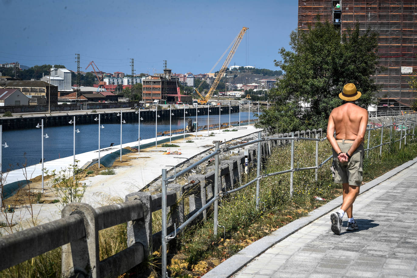 Fotos: El gran paseo que une San Ignacio y Deusto por la ría crece medio kilómetro