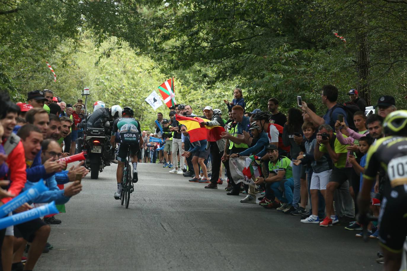 Fotos: La Vuelta a su paso por El Vivero