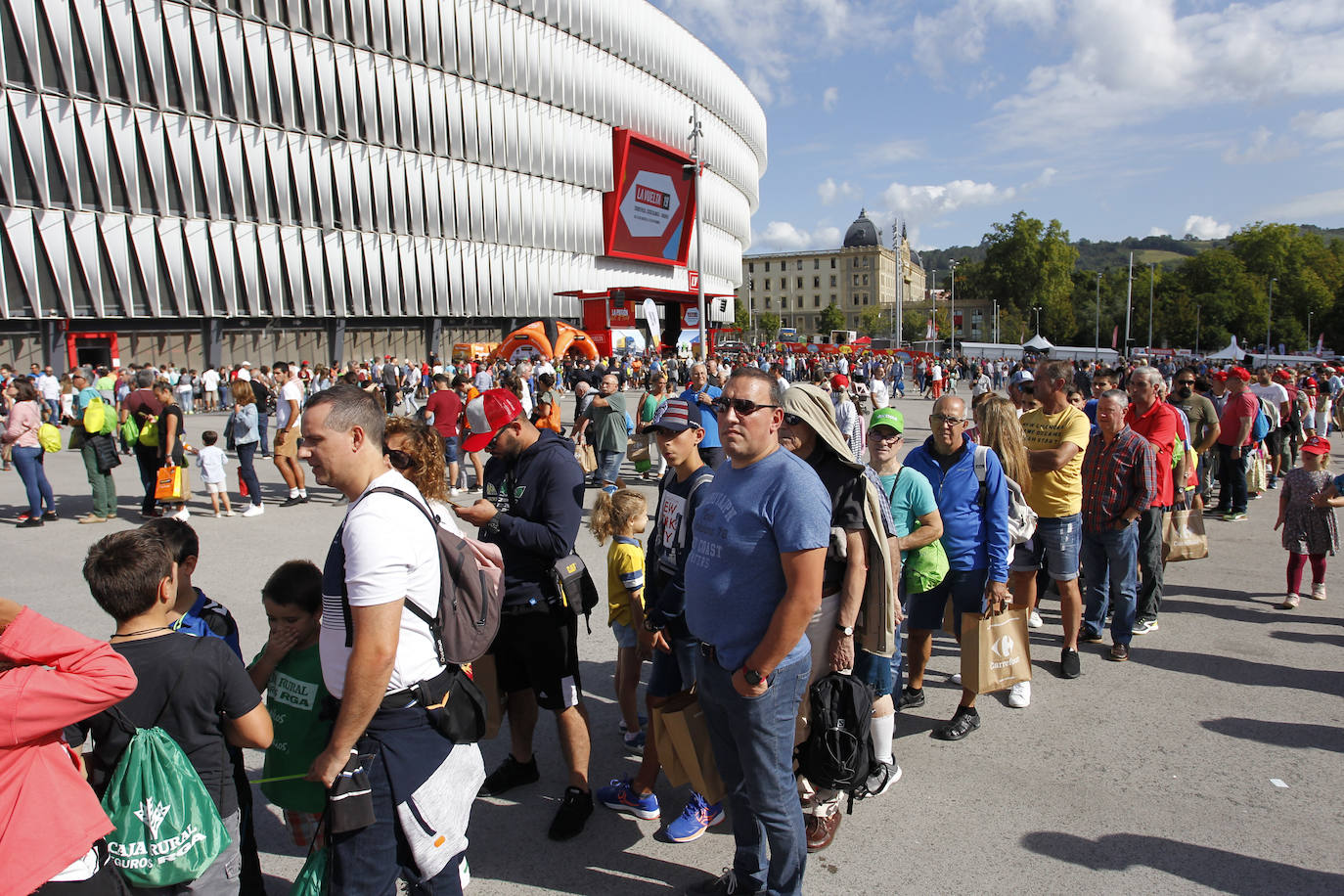 Fotos: La Vuelta sale de San Mamés