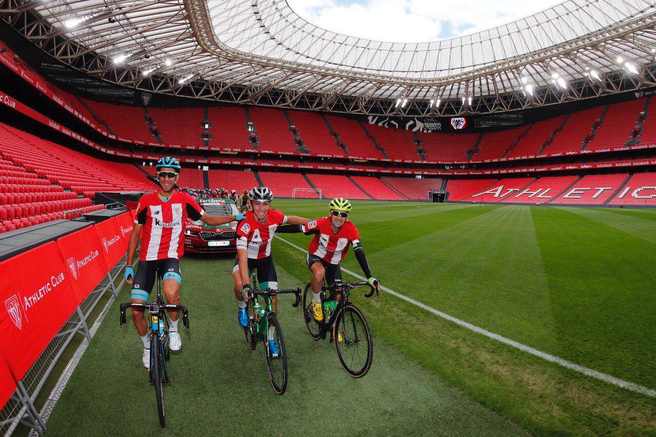 Fotos: La Vuelta sale de San Mamés