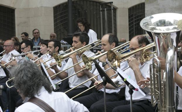La Banda Municipal de Música, en una actuación en la calle. 