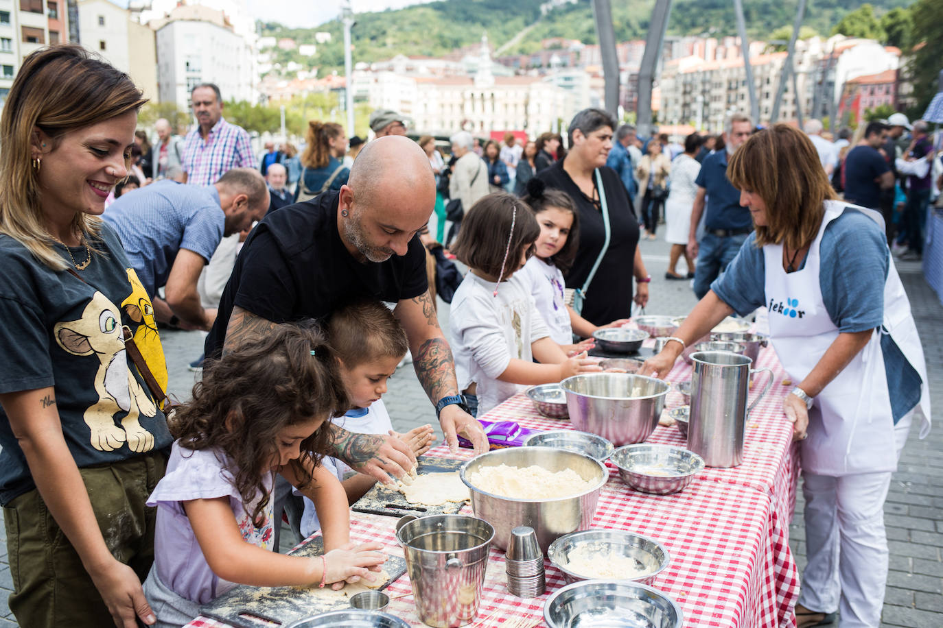 Fotos: Las imágenes de la fiesta de Fekoor en el Arenal de Bilbao