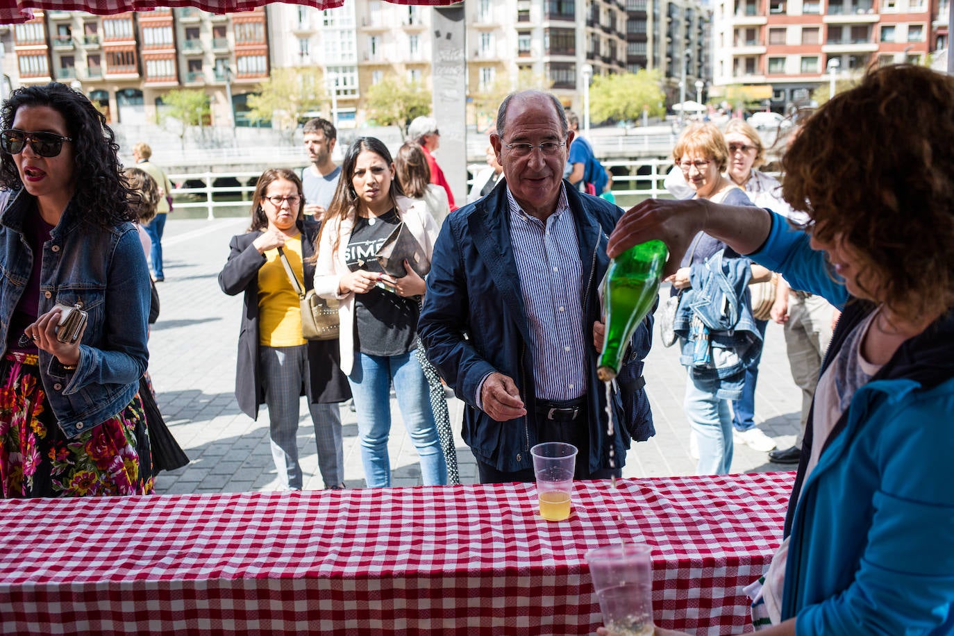 Fotos: Las imágenes de la fiesta de Fekoor en el Arenal de Bilbao