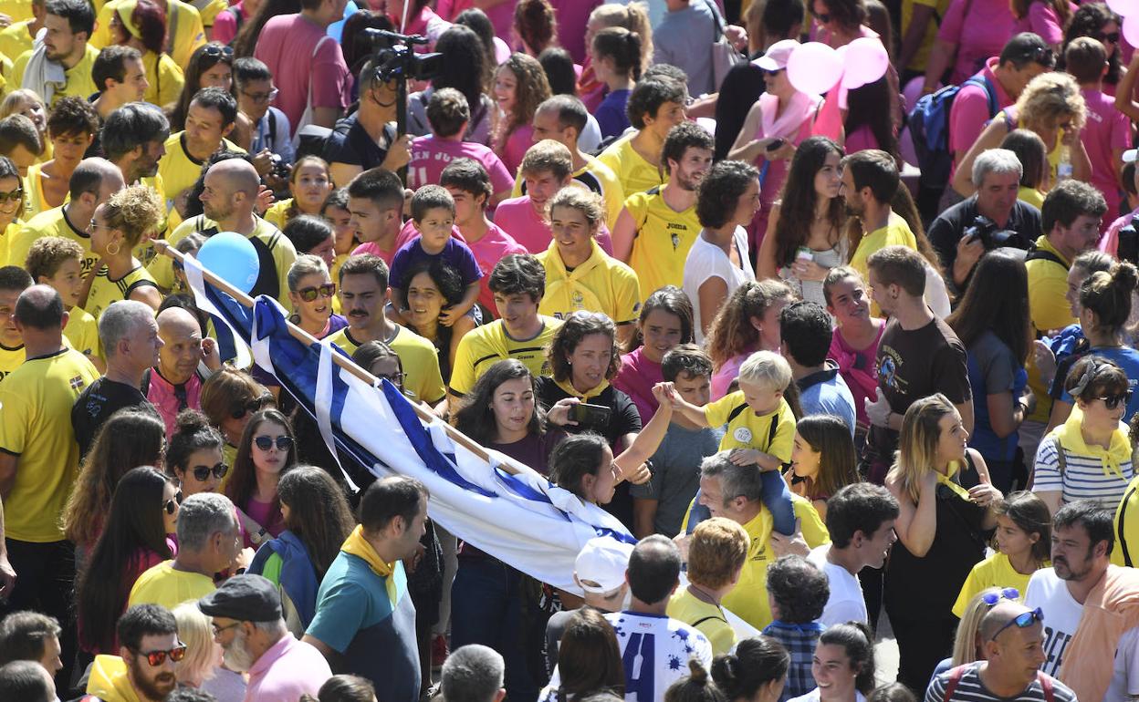 El ambiente para ver la regata femenina ha sido espléndido.