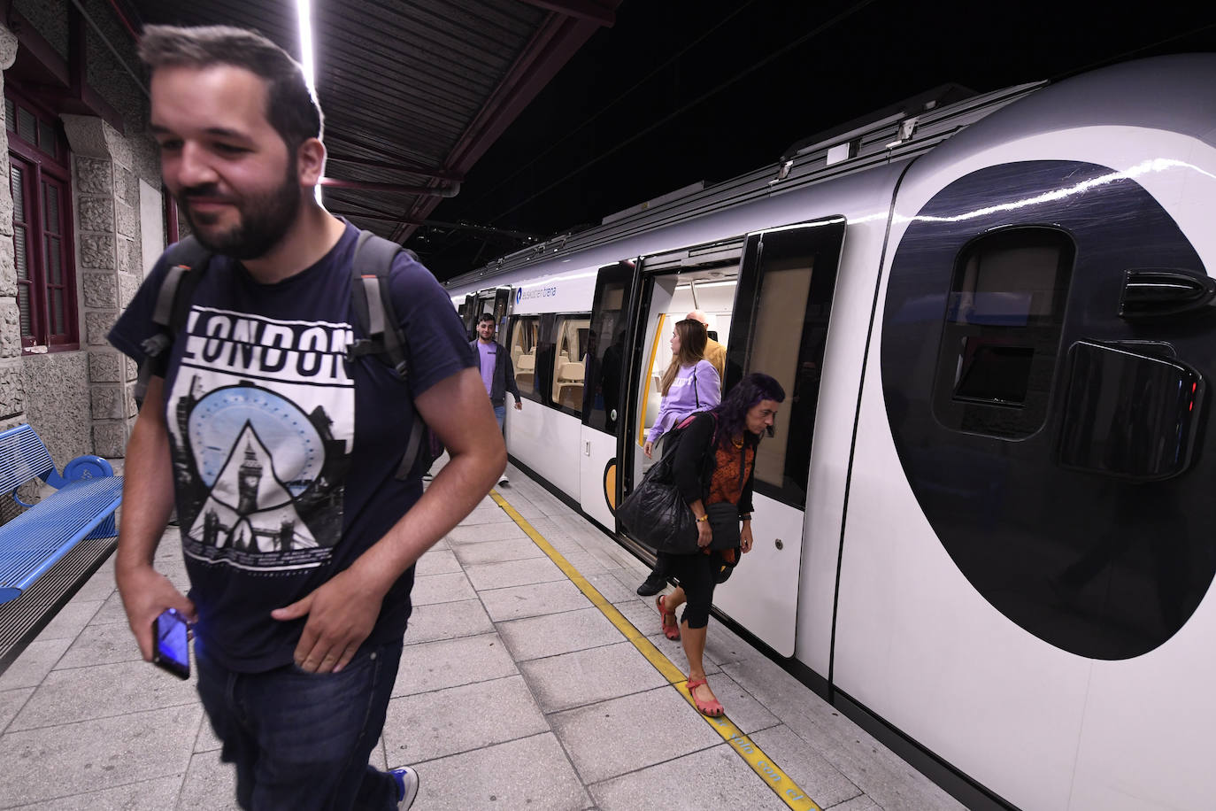 Fotos: El último tren en la estación de Atxuri