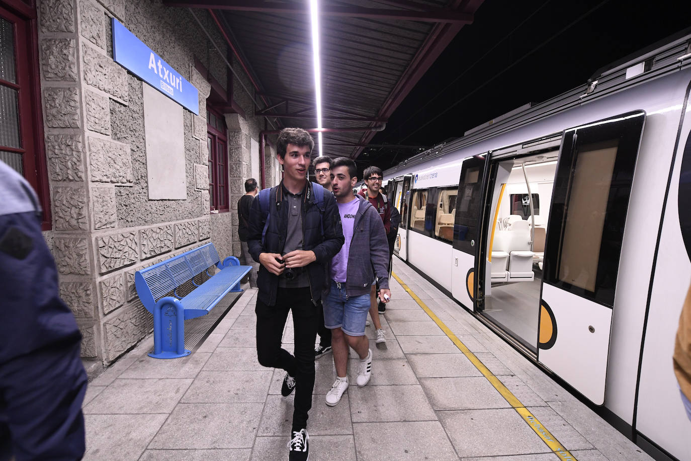 Fotos: El último tren en la estación de Atxuri