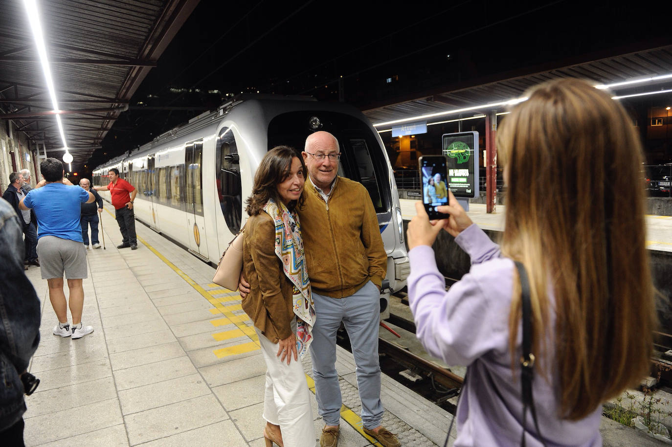 Fotos: El último tren en la estación de Atxuri