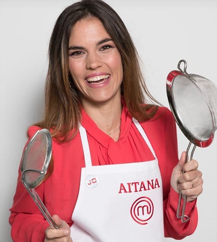 Aitana, la cuarta finalista de la última edición MasterChef España, ha asistido al enlace de una de sus compañeras de 'reality' con un look en tonos pastel cuidado al detalle