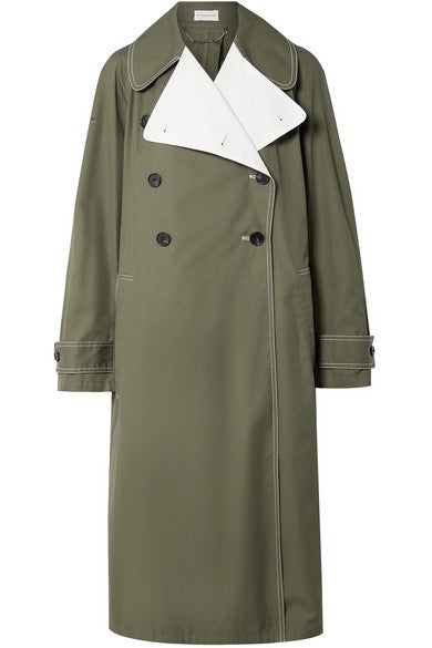 Trench con solapas en contraste, de By Malene Birger (580 euros).