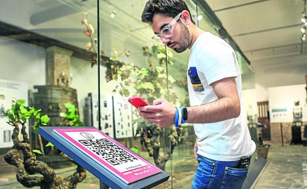 El museo tiene códigos QR para que personas invidentes o sordas accedan a información. 